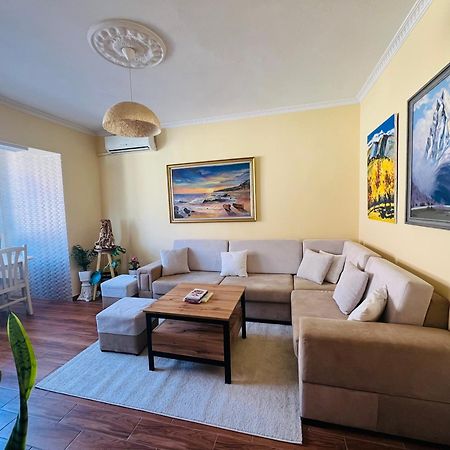 Cozy Central Apartment Tiranë Eksteriør bilde