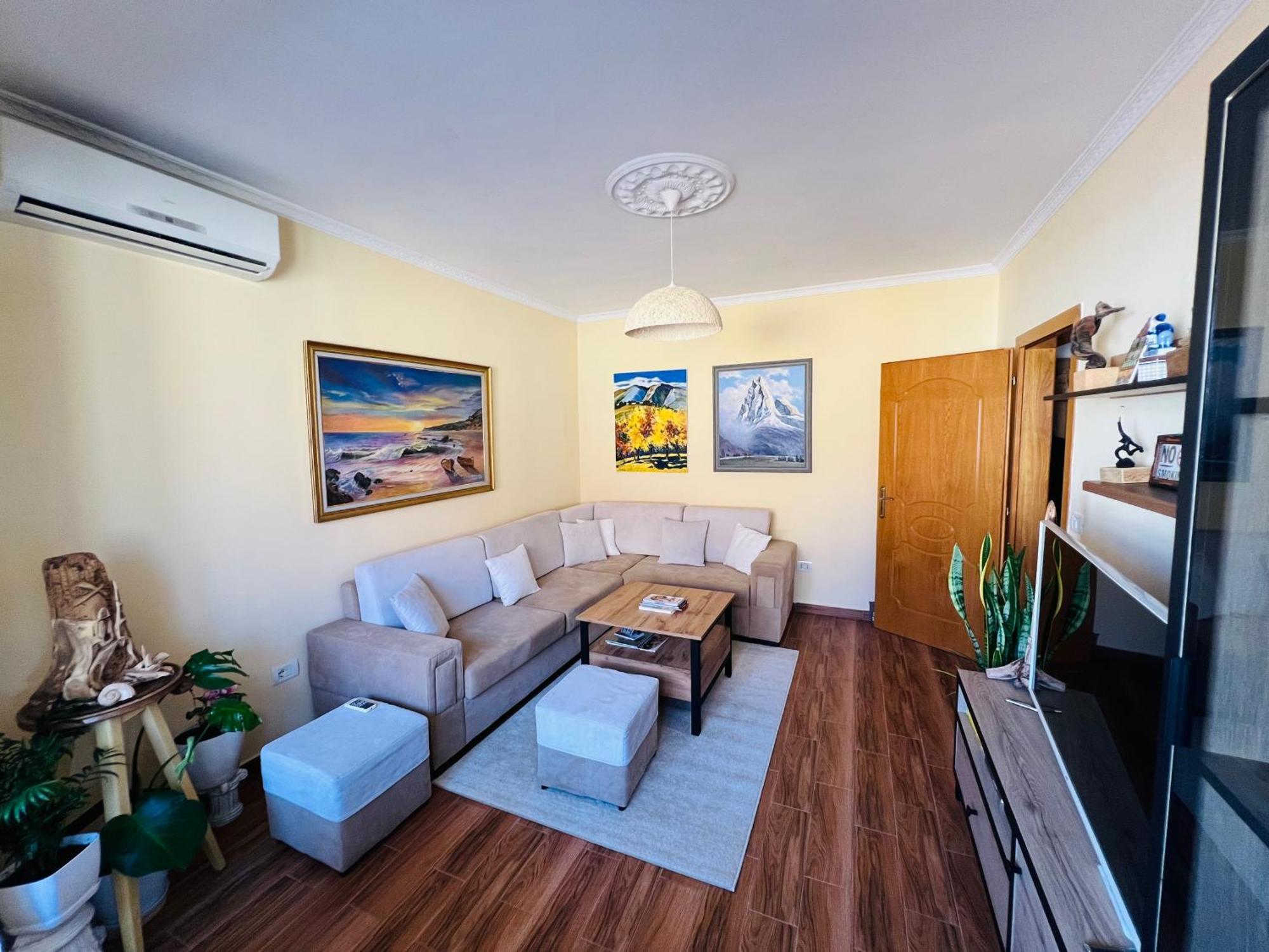 Cozy Central Apartment Tiranë Eksteriør bilde